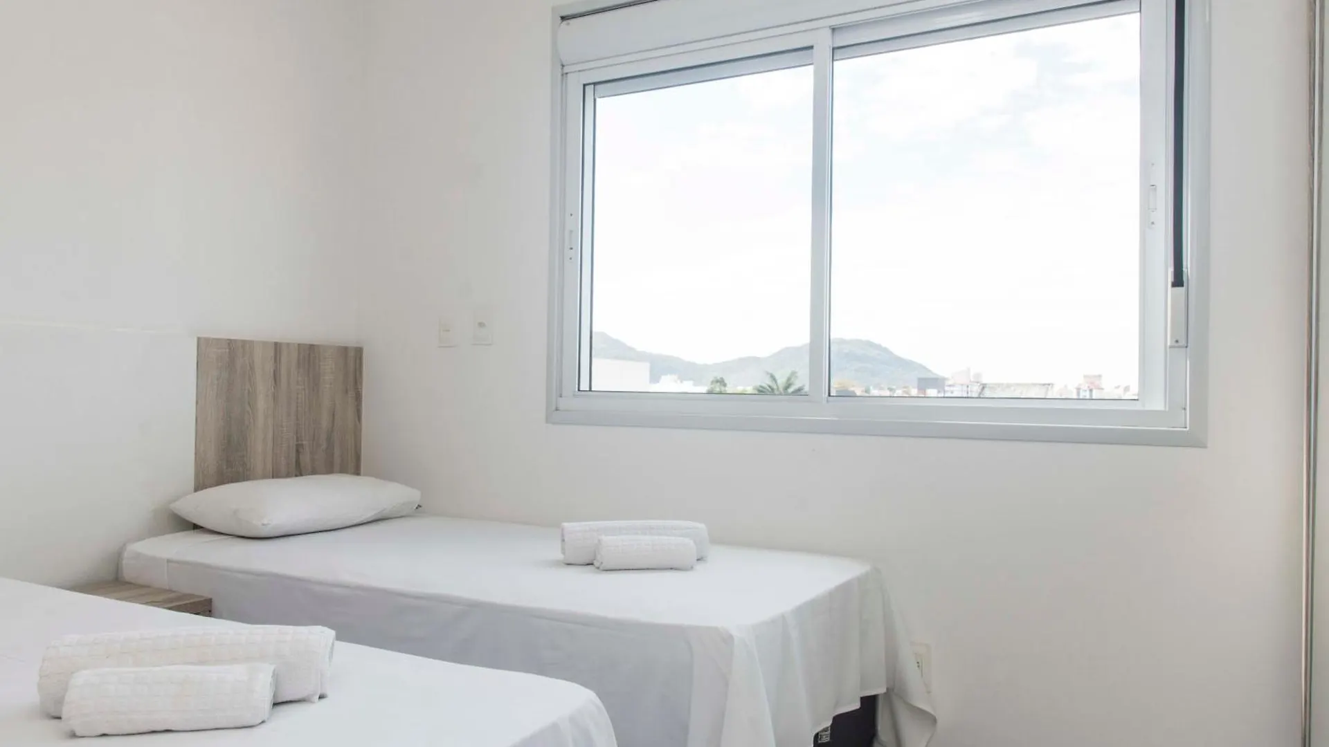 Cobertura No Centrinho Dos Ingleses Com Jacuzzi Privativa Ing-010-1303 Florianopolis 0*,  Brazil