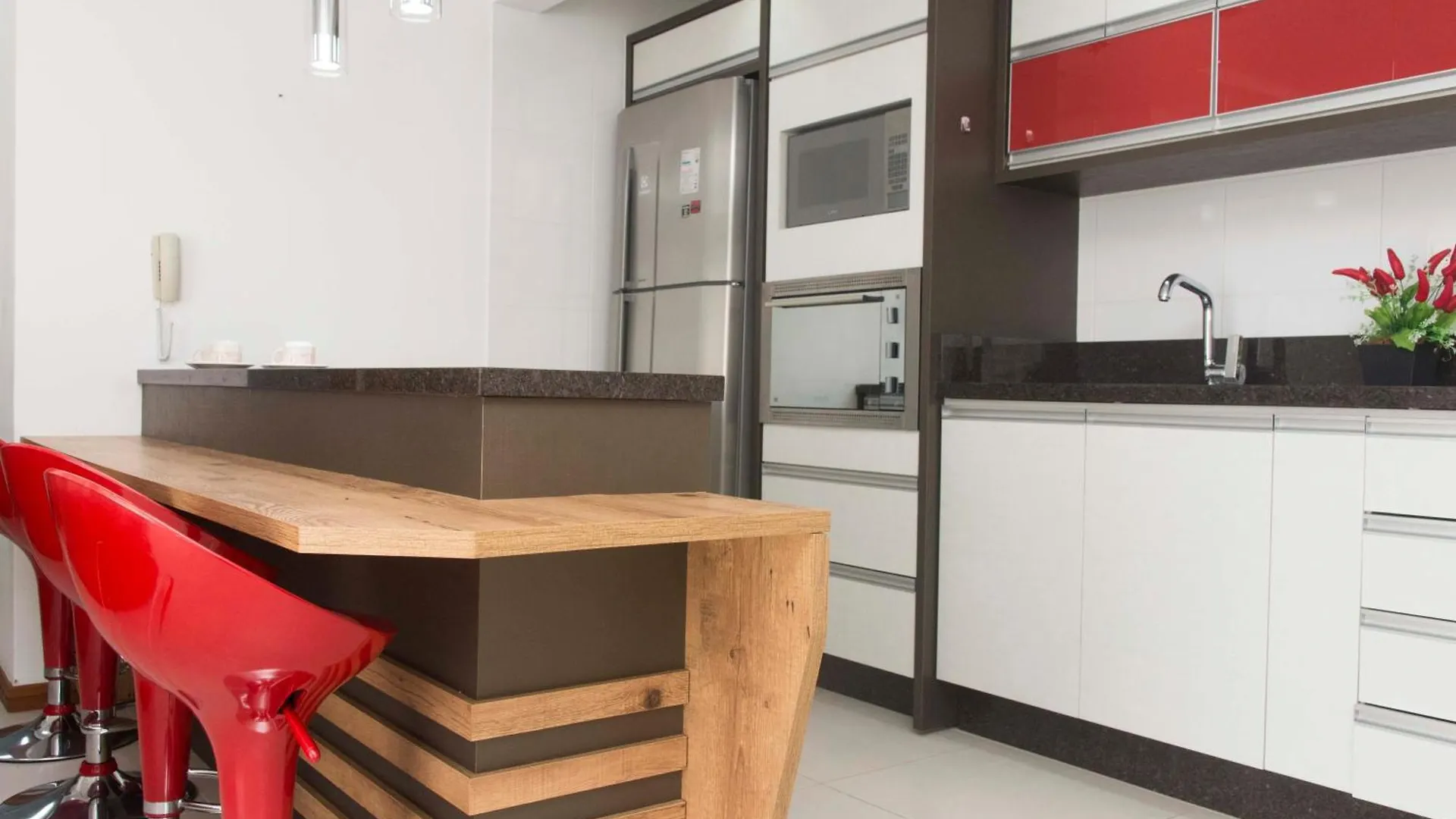 Cobertura No Centrinho Dos Ingleses Com Jacuzzi Privativa Ing-010-1303 Florianopolis Apartment